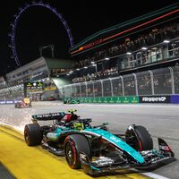 En Mercedes escuece tanto que Lewis Hamilton se vaya a Ferrari que le quieren poner todas las trabas posibles, y eso podría perjudicar a Carlos Sainz