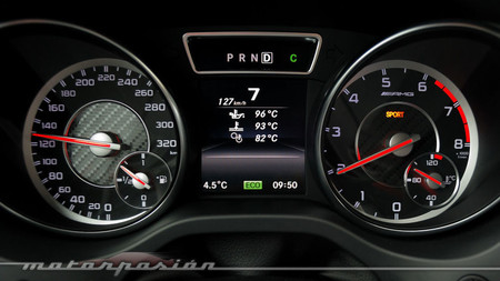 Mercedes-Benz GLA 45 AMG