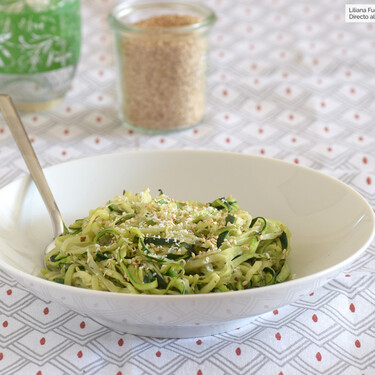 Parece pasta, pero no tiene gluten: la receta ganadora con calabacín para salir de la ensalada y los espaguetis 