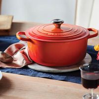 La olla que heredarán tus hijos: Amazon rebaja esta icónica Le Creuset Cocotte 