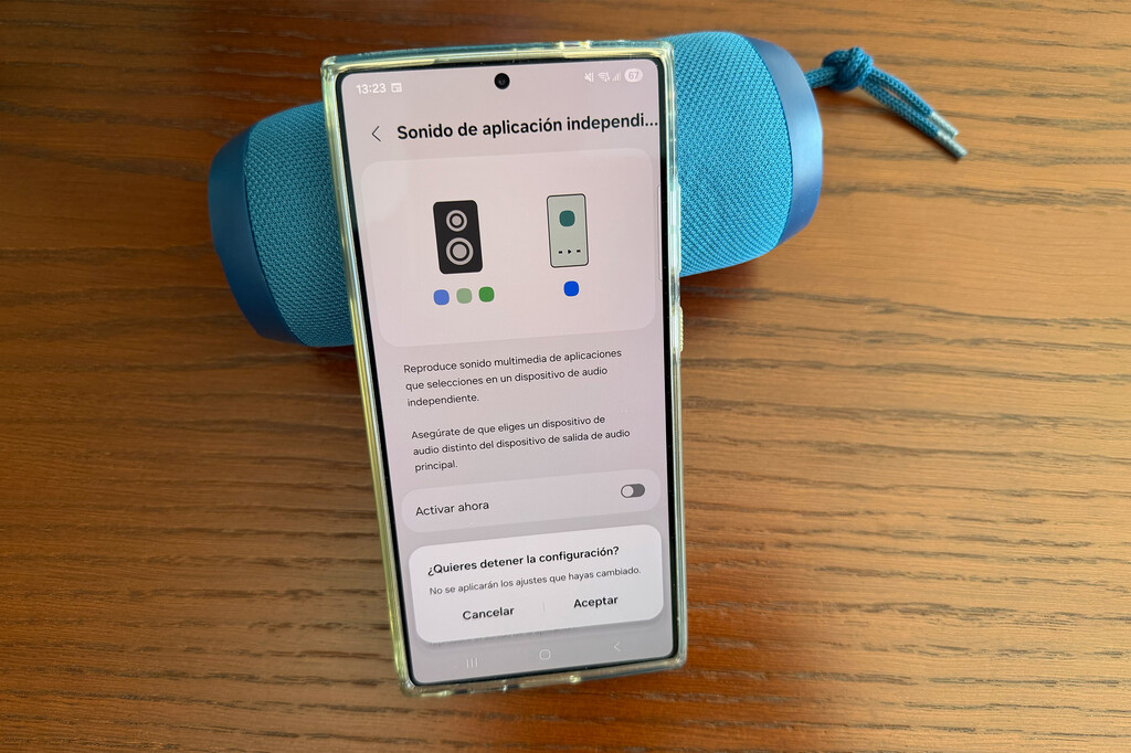 Los Galaxy esconden un truco que muy poca gente conoce: así puedes escuchar audio de dos apps por salidas diferentes