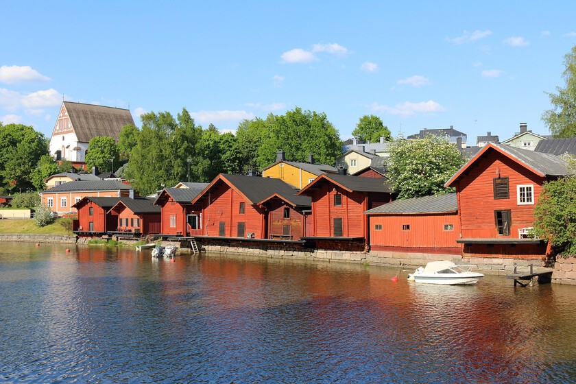 If when you think of a farm you visualize a red building with white corners, it’s the Swedes’ fault.