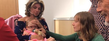 El emotivo momento en el que una madre escucha el corazón de su hijo fallecido en el pecho de la bebé que lo recibió