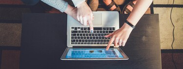 La generación Z ha crecido en internet y pasa horas usando el móvil. Eso sí, mejor no les pidas usar herramientas como Excel