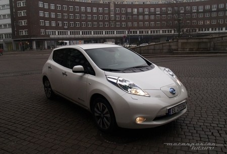 Nissan LEAF 2013 presentación en Oslo 07