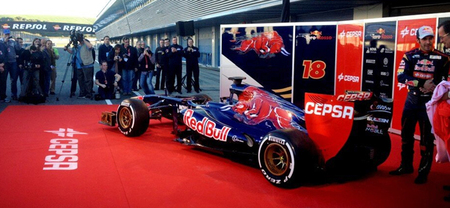 Toro Rosso presenta el STR8
