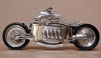 Motocicletas en miniatura o trabajo de relojero