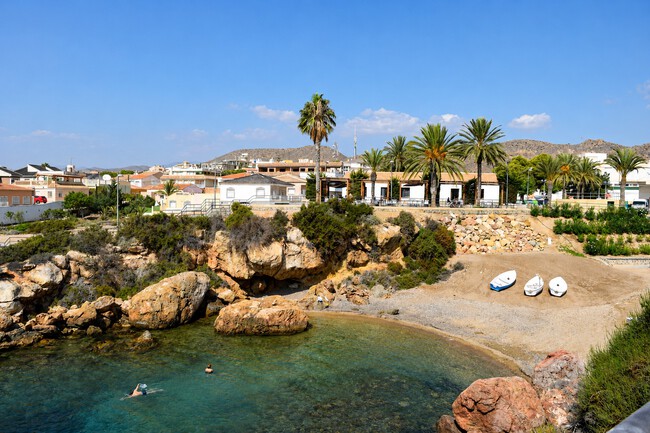 Escapadas Turismo Espana Otono Septiembre Playa Calor Mediterraneo Pueblo Pesquero