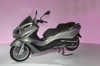 Piaggio X10, nuevo maxi Scooter Gran Turismo