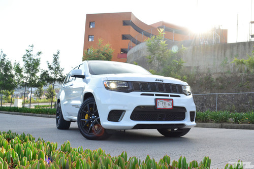 Jeep Grand Cherokee Trackhawk, a prueba: 707 memorables, emocionantes y ruidosos caballos