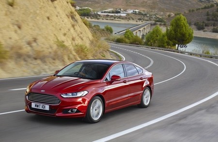 Ford Mondeo 5puertas Rojo 1