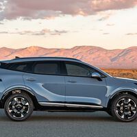 SUV prático com motor híbrido turbo e 7 anos de garantia; é um modelo de 2027 e faz 1.230 km com um tanque 
