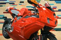 Guenevere Schwien o como convertir las motos en obras de arte