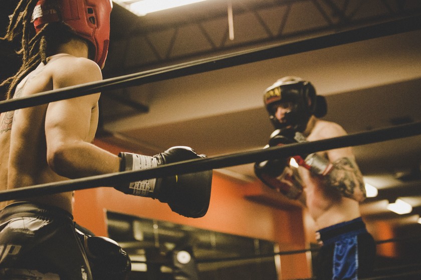 Los beneficios que puedes obtener al sumar el kickboxing a tu entrenamiento