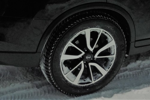 Comprobamos lo que los neumáticos de invierno son capaces de salvar... a seis grados bajo cero