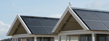 Adiós a las baterías solares: este nuevo descubrimiento permitiría almacenar energía sin baterías durante meses 