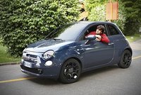 Fernando Alonso promociona el Fiat 500 TwinAir