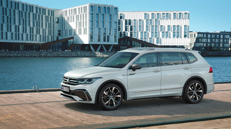 El nuevo Volkswagen Tiguan Allspace estrena frontal, pero se queda sin motores microhíbridos ni híbridos enchufables