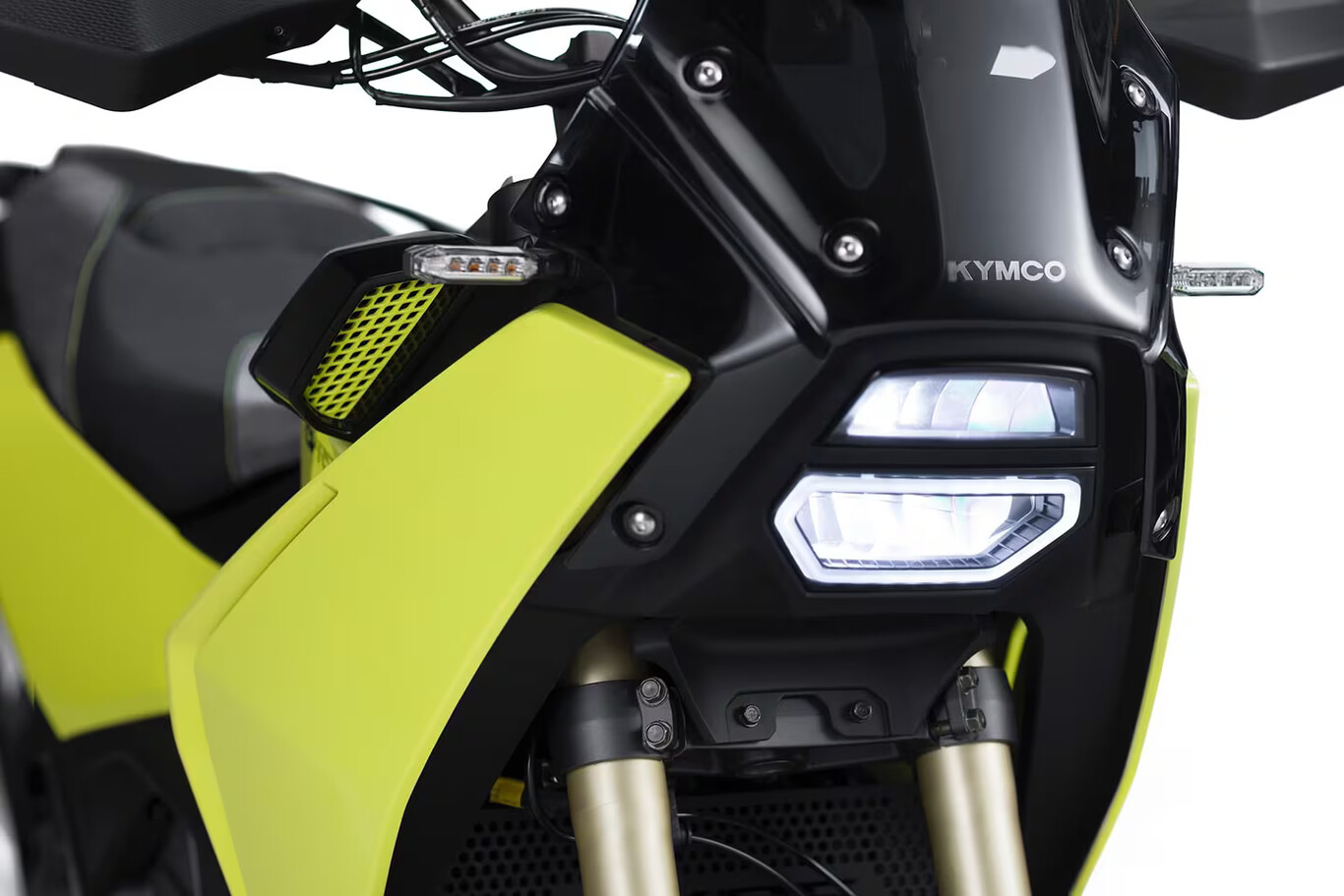 Parce que l'acheteur qui cherche un scooter d'aventure pour se rendre au travail, faire des escapades de week-end et parcourir une piste simple n'a peut-être pas besoin de plus de puissance