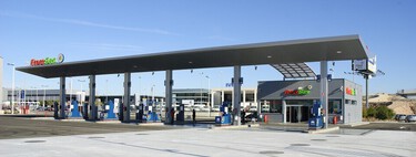 Cómo va a afectar a las gasolineras el descuento de los combustibles: auguran cierres pese a los reembolsos y anticipos