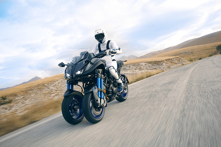 Una moto de tres ruedas, ocio puro y 45º de inclinación. ¿Qué podemos esperar de la Yamaha Niken?