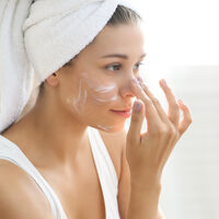 Los mejores despigmentantes faciales que se pueden usar durante la lactancia 