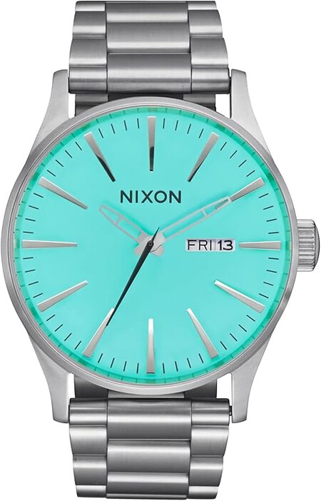 No Solo Tiffany Los Relojes Favoritos De Muchos Hombres Con Estilo Apuestan Por El Clasico Color Azul Que Pintara Tus Piezas Favoritas De Puro Lujo