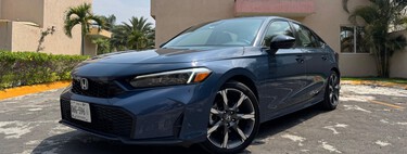 Manejamos el Honda Civic Hybrid 2025: uno de los mejores híbridos de su categoría si estás dispuesto a pagar su precio