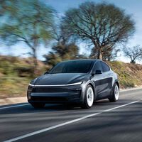 Tesla quiere ser una marca de conducción autónoma para todo: en España puedes probar sus coches sin que se suba contigo un vendedor