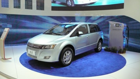 El nuevo BYD e6 llegará a España el próximo marzo con una autonomía de más de 300 kilómetros