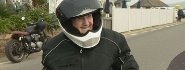 Una abuela de 93 años pidió como deseo volver a montar en moto. Su regalo fue subirse una Suzuki Hayabusa de 1.300 cc