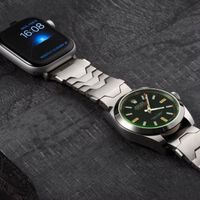 Llevar un Apple Watch sin renunciar a un reloj de lujo es posible con esta correa. Otra cosa es que sea barato