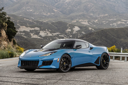 El nuevo Lotus Evora GT es la opción más potente y deportiva de Lotus para Norteamérica, con 422 CV