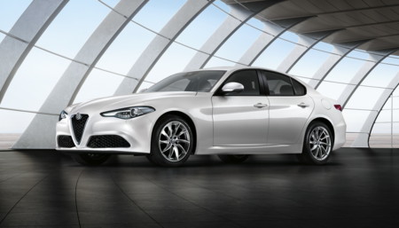 Ya a la venta el Alfa Romeo Giulia, aquí tienes todos los precios