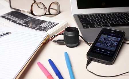 X-mini presenta dos altavoces portátiles diminutos para smartphones y tabletas