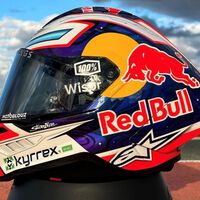 Salvarse en caso de accidente por el cierre del casco. Estos son los tipos que hay y cuál debes elegir para ir en moto