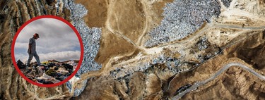 Imágenes satélite revelan una montaña de 39.000 toneladas de ropa. ¿Cómo han llegado hasta el desierto de Atacama?