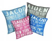 Originales cojines con los datos de nacimiento del bebé 