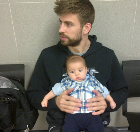 La primera comisaría, digo el primer pasaporte de Milan Piqué