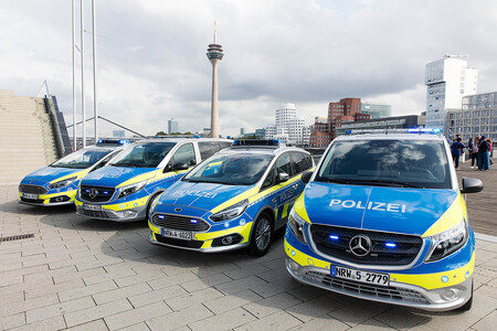 Polizei Ford Mercedes