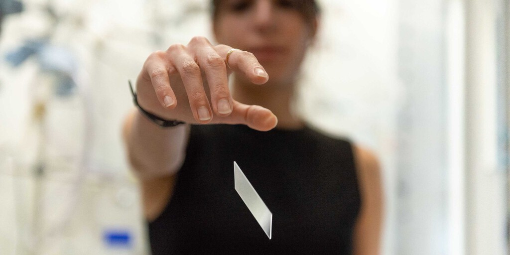 Este invento promete reducir los ruidos y vibraciones que entran por ventanas y muros: así funciona 