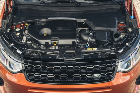 Land Rover Discovery Sport 2019 002