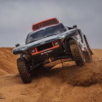 ¡Histórico! Carlos Sainz se estrena con Audi para lograr la primera victoria eléctrica de un coche en el Dakar