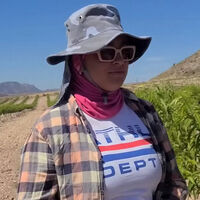 Luisa trabaja de agricultora en Jumilla: "Es mejor vivir aquí. Un piso de 4 habitaciones vale 450 euros" 