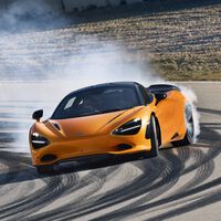 Los superdeportivos de gasolina se resisten a morir. McLaren acaba de lanzar el coche más ligero y potente de su historia