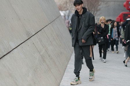 El mejor street style de la semana nos lleva a recorrer Seúl tras su fascinante Fashion Week