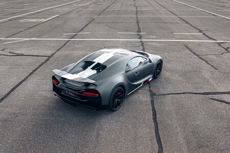 Bugatti Chiron Sport Les Legendes Du Ciel 2021 005