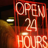 "Ética de trabajo increíble": El ex CEO de Google alaba el modelo 996 de 72 horas chino y critica el equilibrio entre vida y trabajo