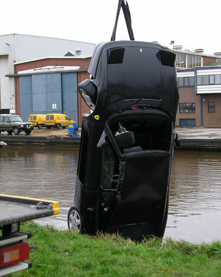 Ferrari 348 accidentado en Holanda