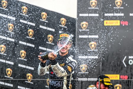 Dani Pedrosa Podio Lamborghini 2 2022